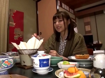「すごぃおいしそ～♥」SS級の女神と温泉旅館でハメ倒し！料理を頂いたあとは朝まで名器を頂く！