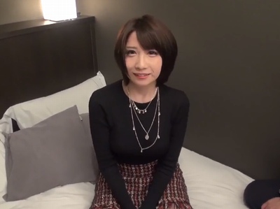 19歳の専門学校生！顔に似合わない色白美巨乳なマンコにたっぷり膣内射精パコ
