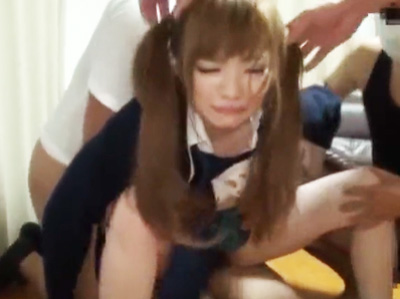 「やめて‥助けてぇ！」逃げる制服童顔を拉致して監禁凌辱する鬼畜な痴漢集団ｗ