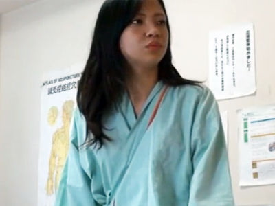 黒髪の素人娘が鬼畜施術師の魔の手にかかり強引な膣内射精パコ