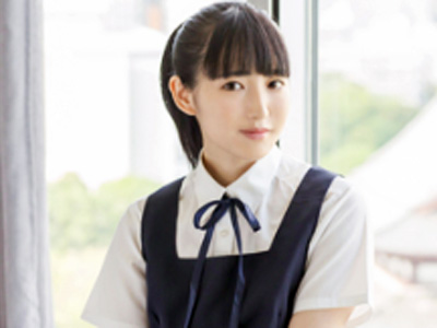初心な反応がかわいい制服が似合う黒髪ロリっ子とイチャイチャ顔面への射精パコ