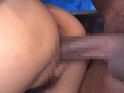 美少女が黒人に目をつけられて目を疑うほどのデカマラを突き刺され生発射