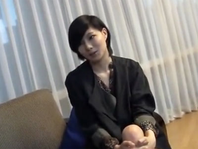 黒髪ショトカの留学生が日本人のサムライチンポで激ハメされて陥落イキ