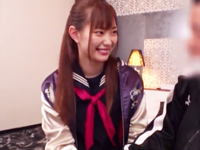 ヤンキー少女が逆ナンした男をホテルに連れ込みシコシコ責め抜き！