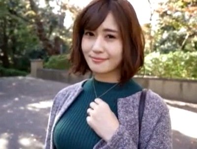 「セックスはスポーツ」セクササイズで痩せた経験のあるミステリアスな若妻が不倫AVに