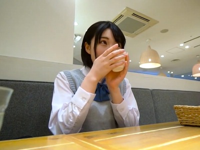 「出会い系とか…怖いから…」初めて会った見知らぬ男とハメちゃうガチJK様