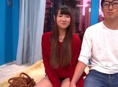 彼女なら彼氏のチンポわかるはず！壁から生えたチンポを間違えたら…ｗ